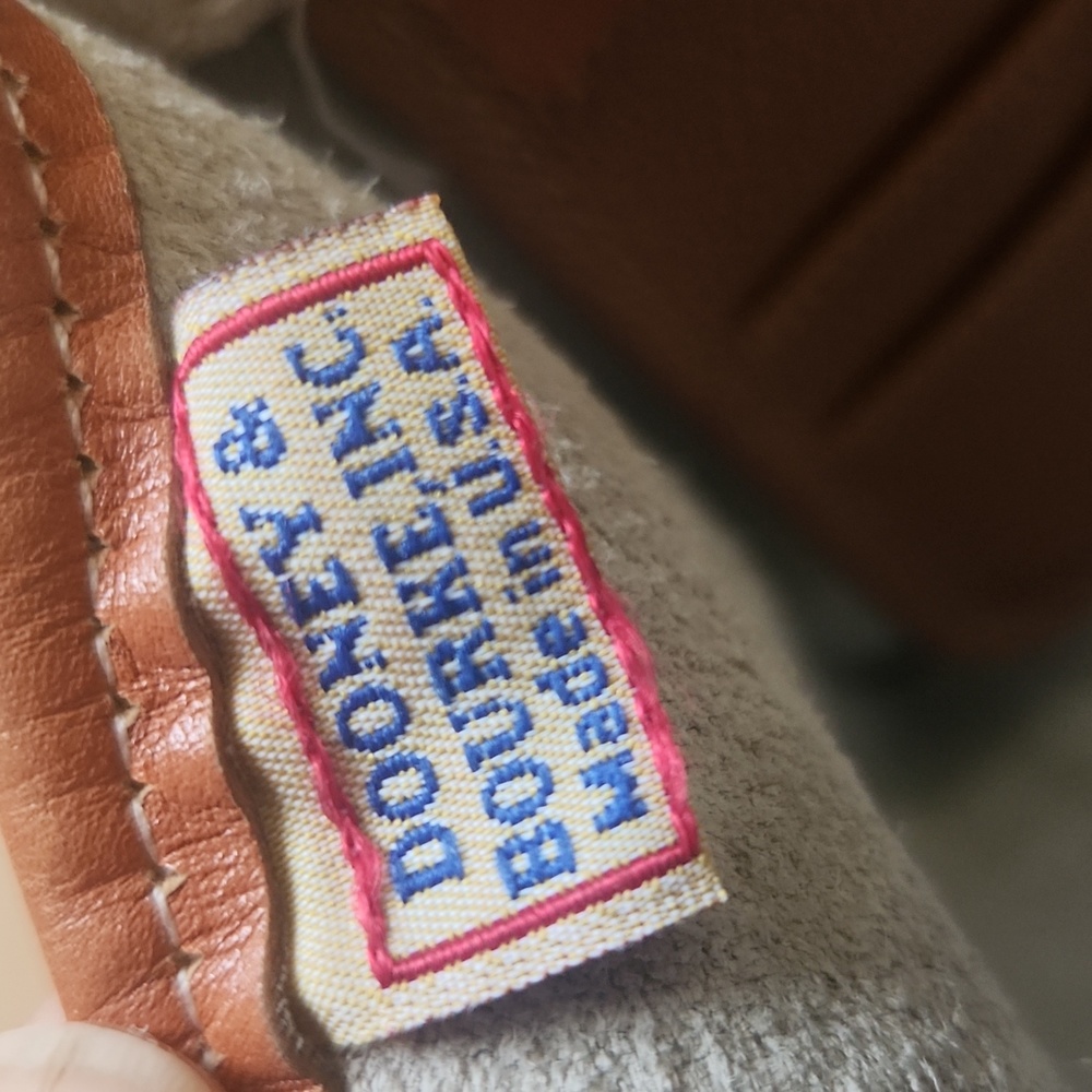 Dooney & Bourke Crossbody Bag 🎒 - Picture 10 of 11